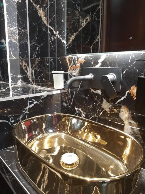 סלוניקי Thesstay Attica Downtown Boutique Apartment מראה חיצוני תמונה